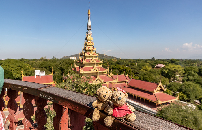 Nan-Myin-Wachturm (Mandalay Palace): Teddy und Teddine
