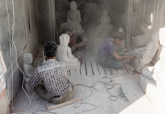 Kyauk Sit Tan (Straße der Steinmetze) Mandalay