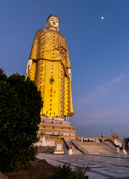 Po Khaung Hill: Laykyun Sekkya Buddha Monywa