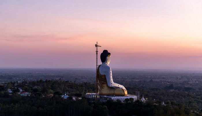 Monywa Po Khaung Hill: Sitzender Buddha