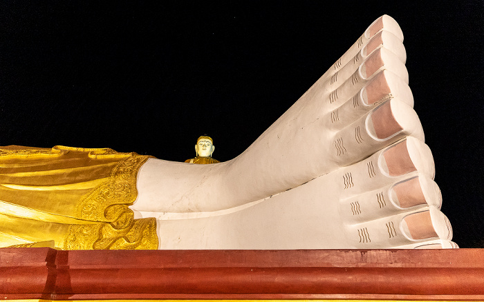 Po Khaung Hill: Liegender Buddha Monywa