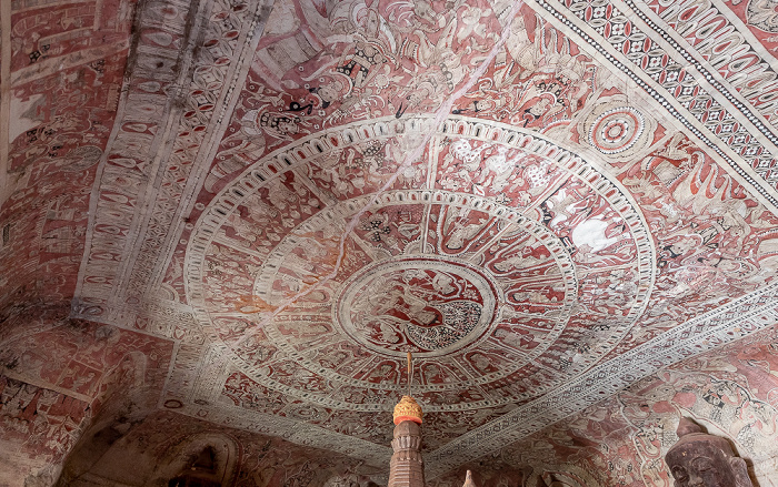 Phowintaung Budhistische Höhle