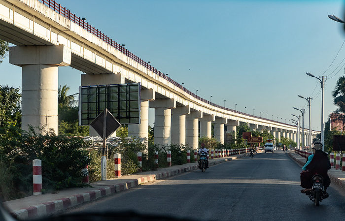 Magwe-Region Fahrt Phowintaung - Bagan: Pakokku Bridge