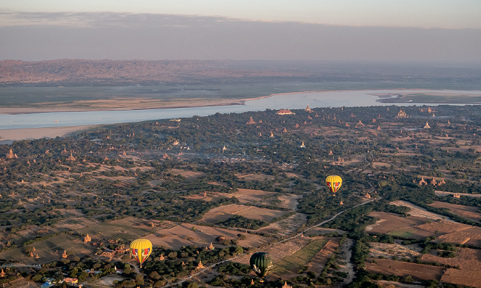 Bagan Luftbild aerial photo