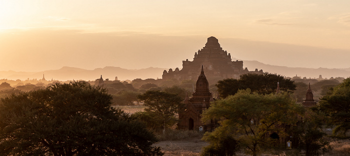 Blick vom Aussichtshügel Bagan