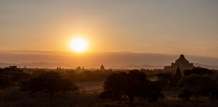 Blick vom Aussichtshügel Bagan