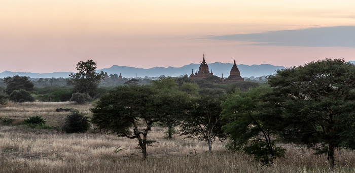 Blick vom Aussichtshügel Bagan