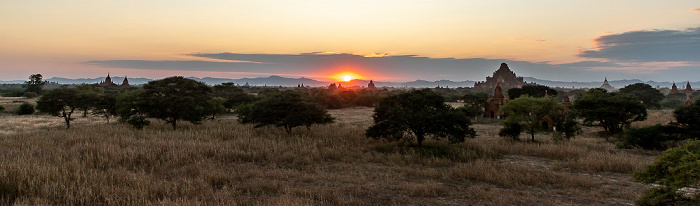 Blick vom Aussichtshügel Bagan