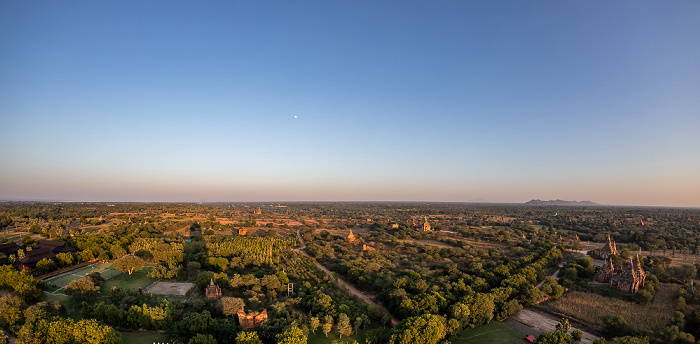 Blick vom Nann Myint Viewing Tower Bagan