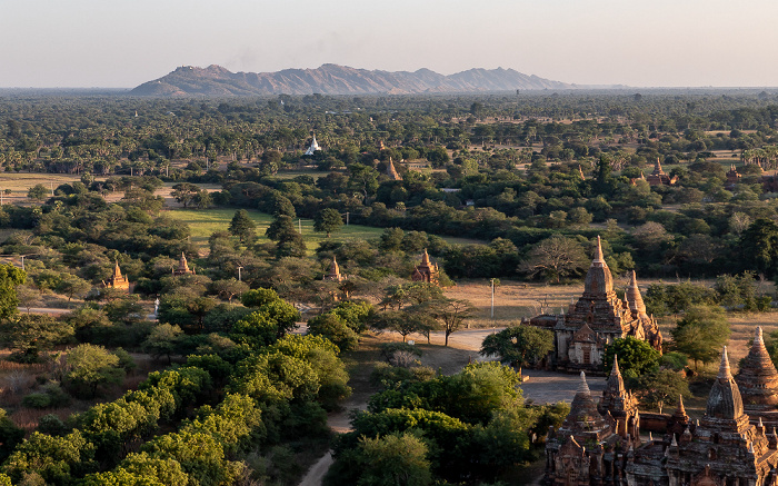 Blick vom Nann Myint Viewing Tower Bagan