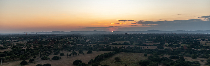 Blick vom Nann Myint Viewing Tower Bagan