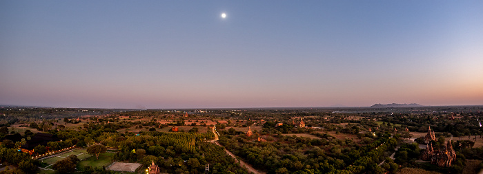 Blick vom Nann Myint Viewing Tower Bagan