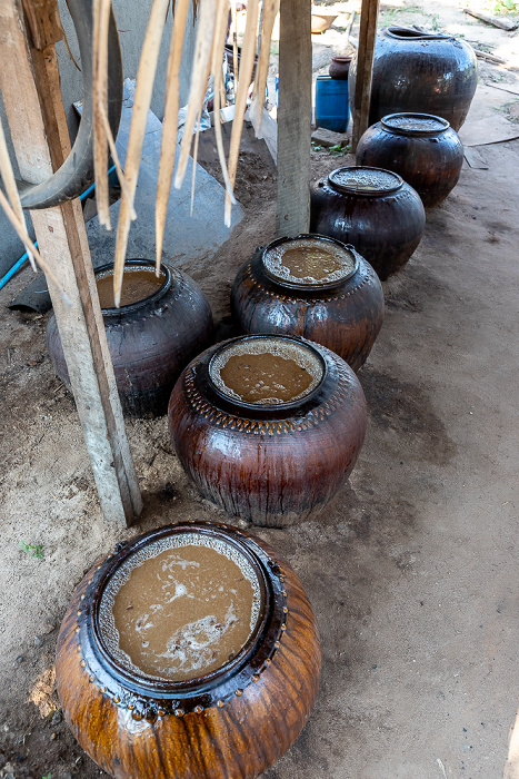 Taung Zin Paing Toddy Sugar Shop