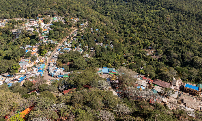 Popa Taung Kalat Blick von der Tuyin Taung Pagoda: Popa