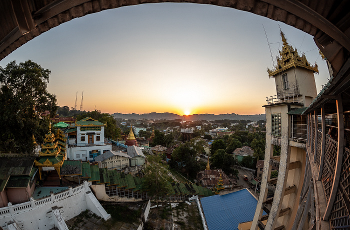 Blick von der Shwesandaw-Pagode Pyay