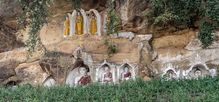 Buddha-Figuren in Felsnischen Akauk Taung