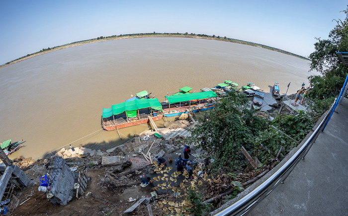 Irrawaddy Akauk Taung