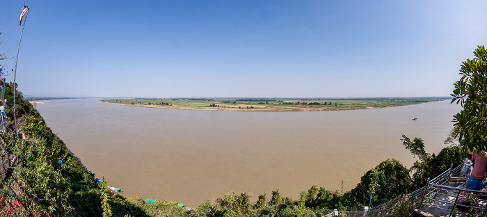 Akauk Taung Blick von der Shwe Myin Tin Pagode: Irrawaddy