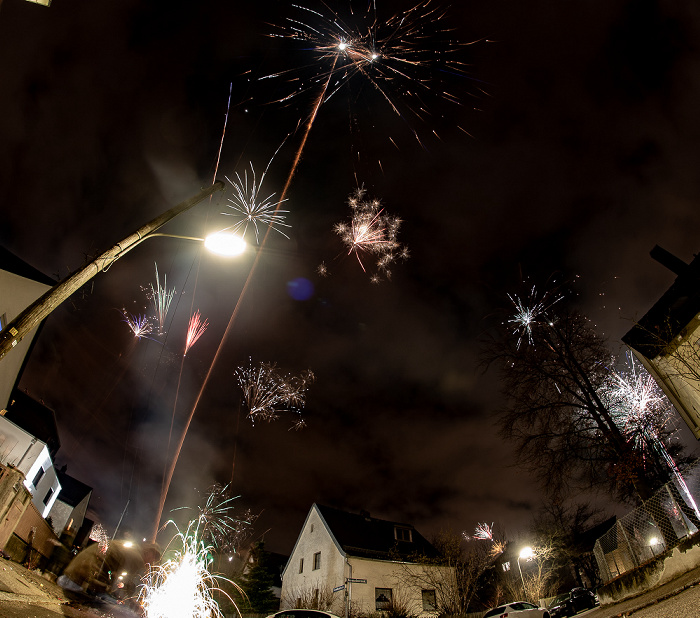München Gratlspitzstraße: Neujahr-Feuerwerk Gratlspitzstraße 40
