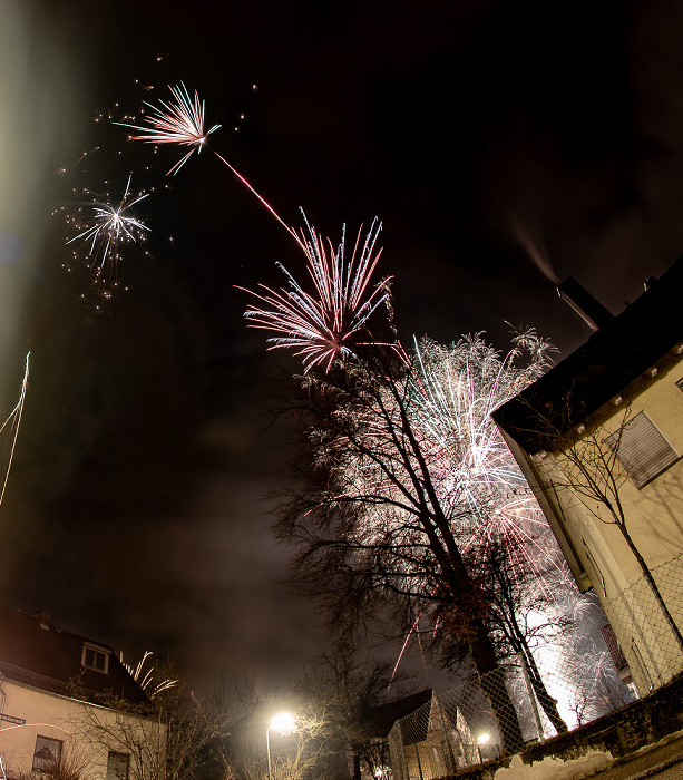 München Gratlspitzstraße: Neujahr-Feuerwerk Gratlspitzstraße 40