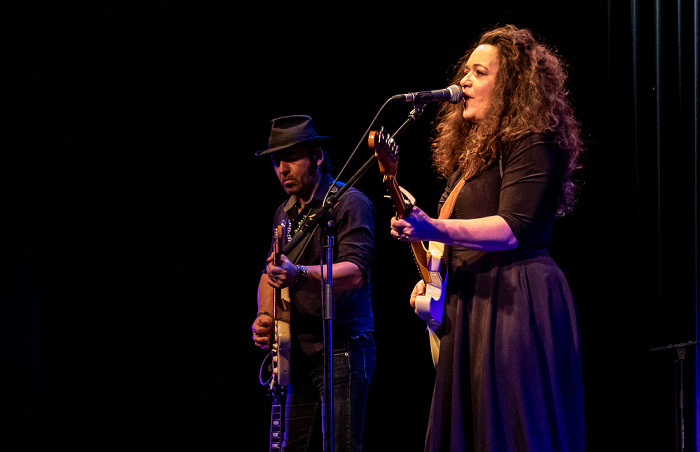 Kulturhaus Gugg: Meena Cryle & The Chris Fillmore Band Braunau am Inn Meena Cryle