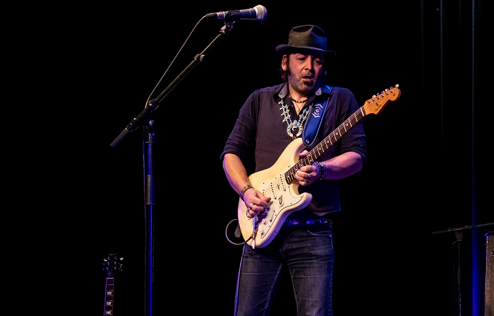 Kulturhaus Gugg: Meena Cryle & The Chris Fillmore Band Braunau am Inn Chris Fillmore