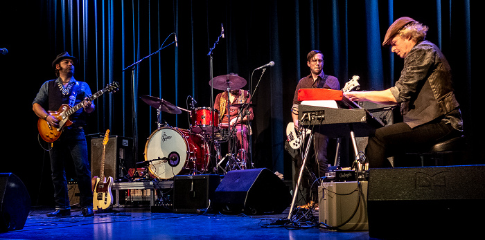 Kulturhaus Gugg: Meena Cryle & The Chris Fillmore Band Braunau am Inn