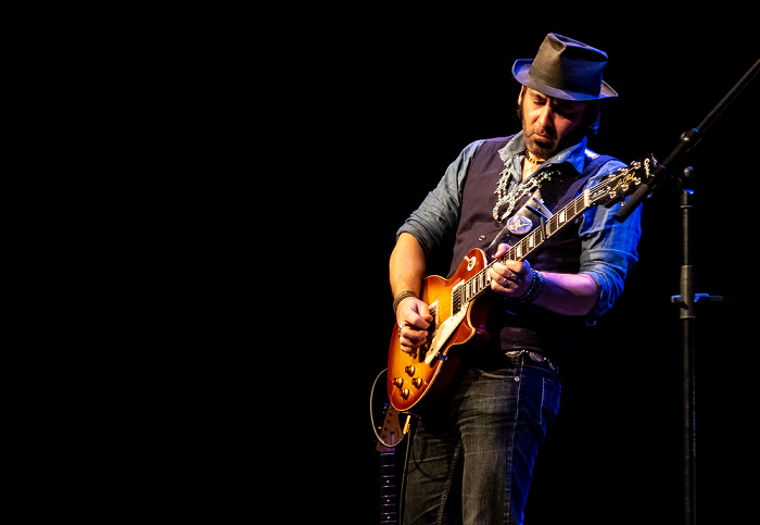 Kulturhaus Gugg: Meena Cryle & The Chris Fillmore Band Braunau am Inn