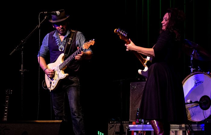 Kulturhaus Gugg: Meena Cryle & The Chris Fillmore Band Braunau am Inn