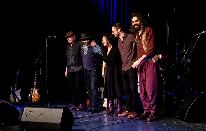 Kulturhaus Gugg: Meena Cryle & The Chris Fillmore Band Braunau am Inn Söa Fitzpatrick Dietzl, Chris Fillmore, Meena Cryle, Alex Wiedestadt, Rainer Baumgartner