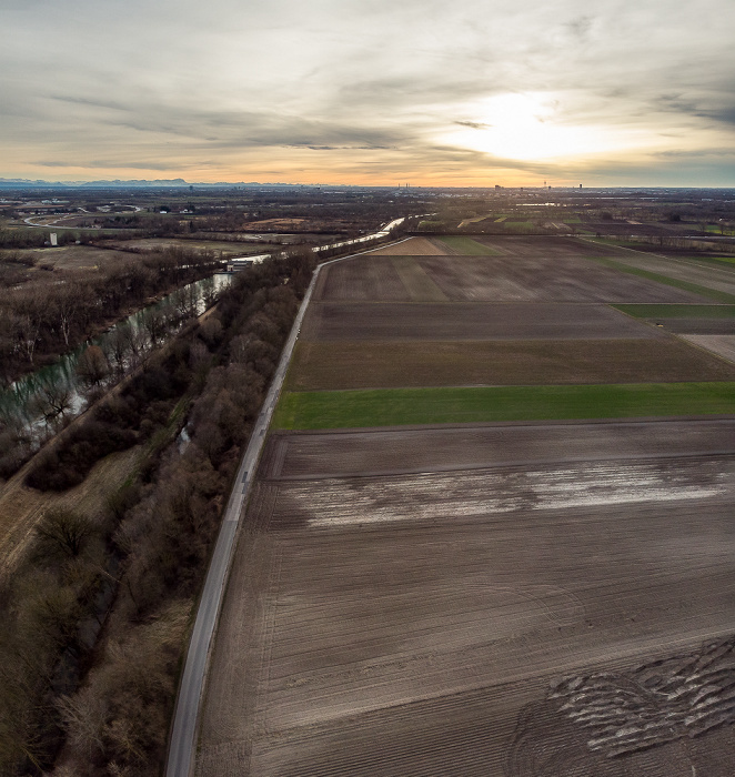 Ismaninger Speichersee Mittlere-Isar-Kanal Speicherseekraftwerk Ismaning Luftbild aerial photo