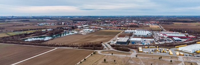 Sportpark Aschheim, Wasserskipark Aschheim, Gewerbegebiet Aschheim Süd-Ost mit dem DHL Paketzentrum 85 Luftbild aerial photo