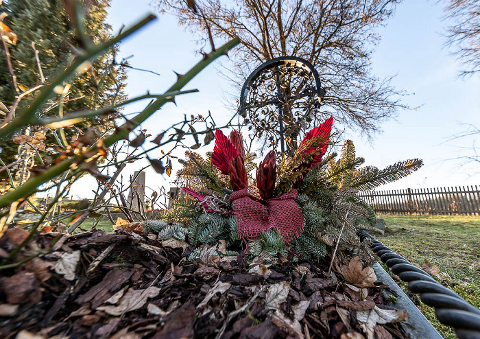 Rieden: Friedhof St. Peter und Paul Starnberg