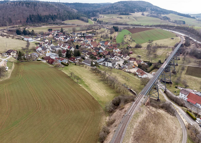 Epfenhofen Wutachtalbahn (Sauschwänzlebahn) Bundesstraße B 314 Epfenhofer Viadukt Luftbild aerial photo