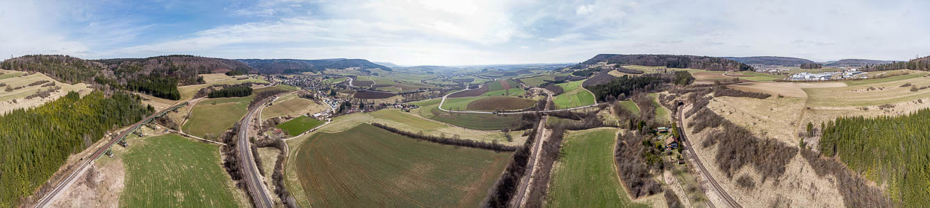 Epfenhofen Wutachtalbahn (Sauschwänzlebahn), Kommenbachtal Luftbild aerial photo