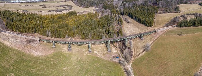 Epfenhofen Wutachtalbahn (Sauschwänzlebahn): Biesenbach-Viadukt Luftbild aerial photo