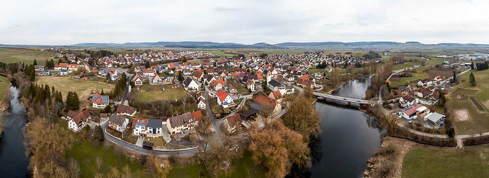 Donau, Donaustraße, Kirche St. Johannes der Täufer, Donau mit Donaubrücke, Entenburg Pfohren