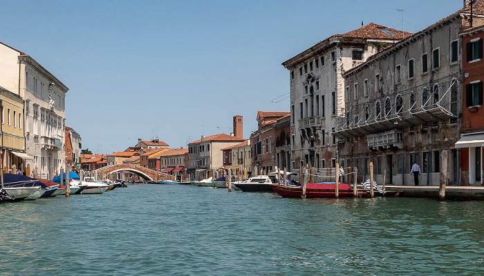 Lagune von Venedig: Murano mit dem Canale Ponte Lungo und dem Canale di San Donato Venedig