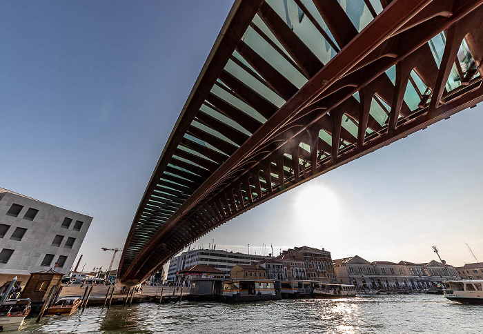 Venedig Canal Grande: Ponte della Costituzione, Vaporetto-Anlegestelle Piazzale Roma