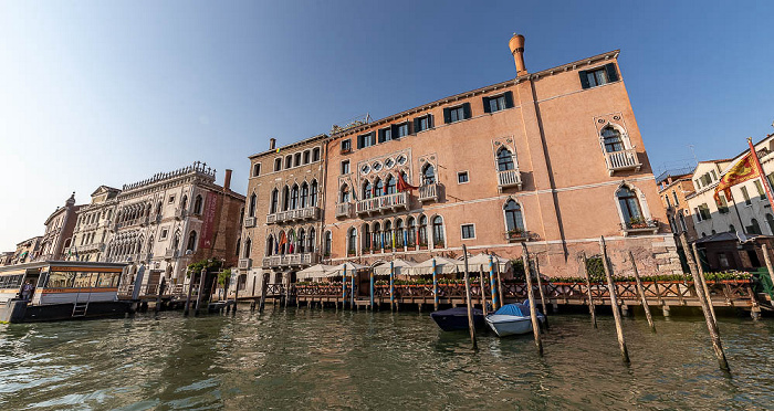 Canal Grande: Palazzo Giustinian Pesaro (links), Palazzo Morosini Sagredo Venedig
