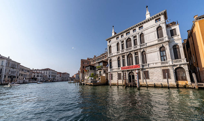 Canal Grande: Palazzo Giustinian Lolin (rechts), Palazzo Falier Canossa Venedig 2021