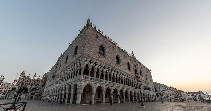 Venedig Piazzetta San Marco / Molo di Palazzo Ducale: Dogenpalast Basilica San Marco