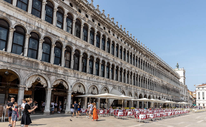Venedig Piazza San Marco mit Procuratie Vecchie Torre dell'Orologio