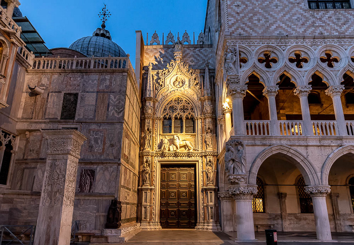 Piazzetta San Marco: Basilica San Marco, Porta della Carta und Dogenpalast Venedig 2021