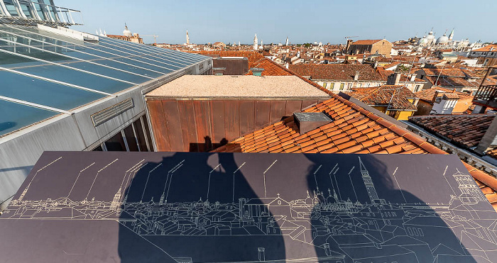 Dach des Fontego dei Tedeschi Venedig