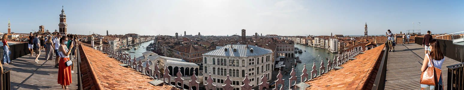 Piazza San Marco mit  Basilica San Marco, Campanile di San Marco und Procuratie Nuove Venedig