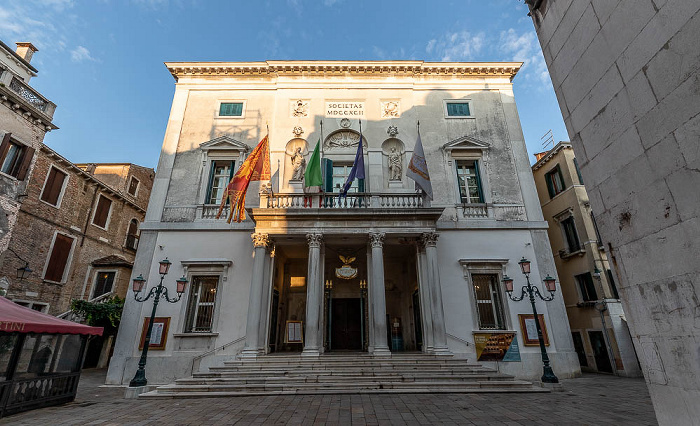 San Marco: Campo San Fantin mit dem Teatro La Fenice Venedig