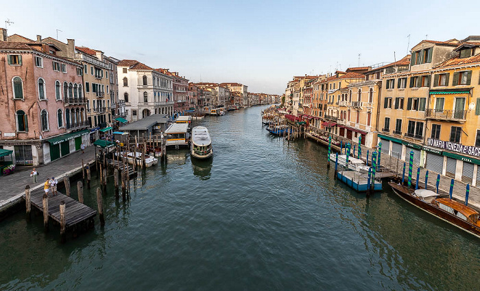 Blick von der Ponte di Rialto: Canal Grande Venedig 2021