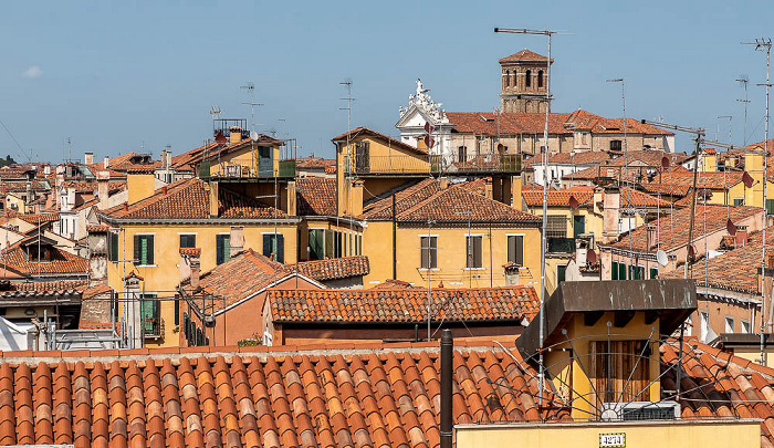 Venedig Blick vom Dach des Hotel Foscari Palace: Cannaregio Chiesa di Santa Maria Assunta