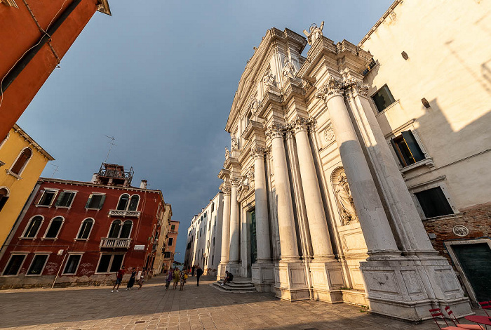 Venedig Cannaregio: Campo dei Gesuiti mit der Chiesa di Santa Maria Assunta (Chiesa dei Gesuiti)